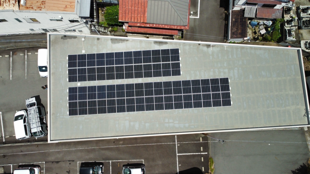 【株式会社池田理化 三島支店】<br>19.0kWの太陽光発電システムで、年間の想定発電量28,214kWh